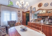 Отдельно стоящий дом с участком на продажу в городе Villa de Otura Фото