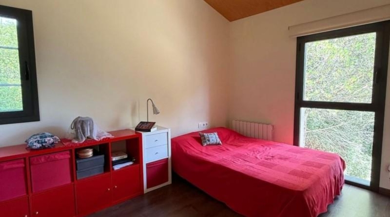 Жирона - Sant Aniol de Finestres - 6190m2