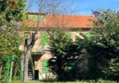 Отдельно стоящий дом с участком на продажу в городе Cercedilla Фото