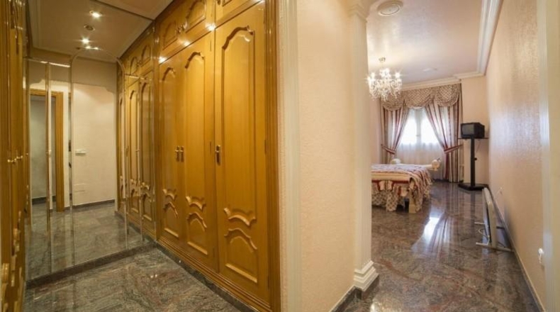 Мурсия - Los Alcázares - 630m2
