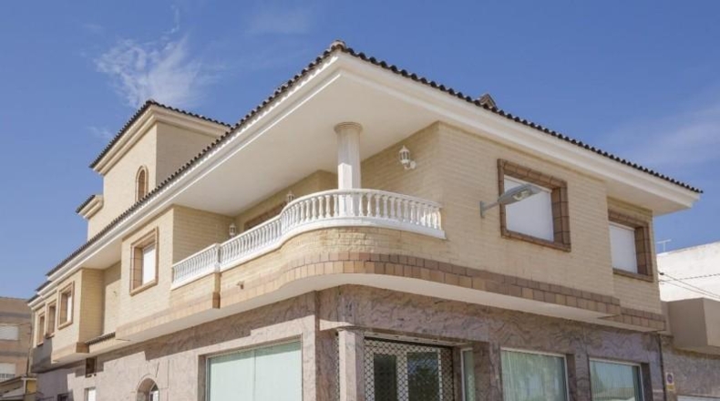 Мурсия - Los Alcázares - 630m2
