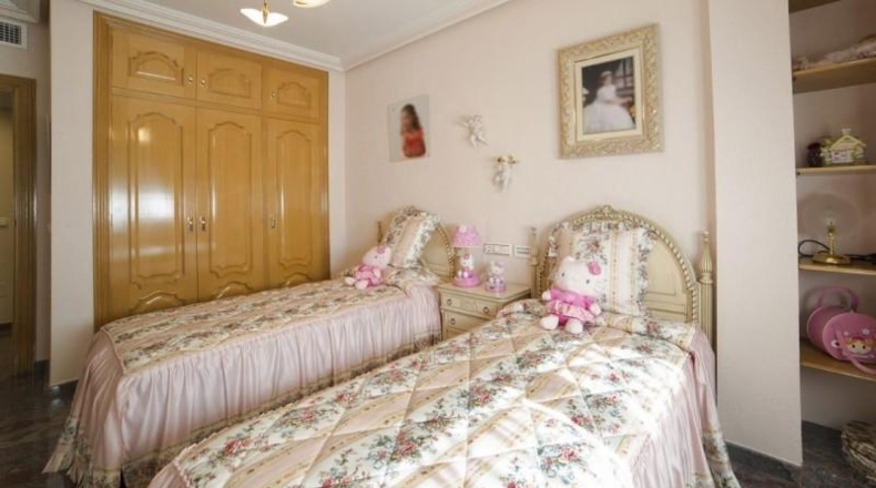 Мурсия - Los Alcázares - 630m2