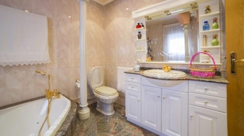 Мурсия - Los Alcázares - 630m2