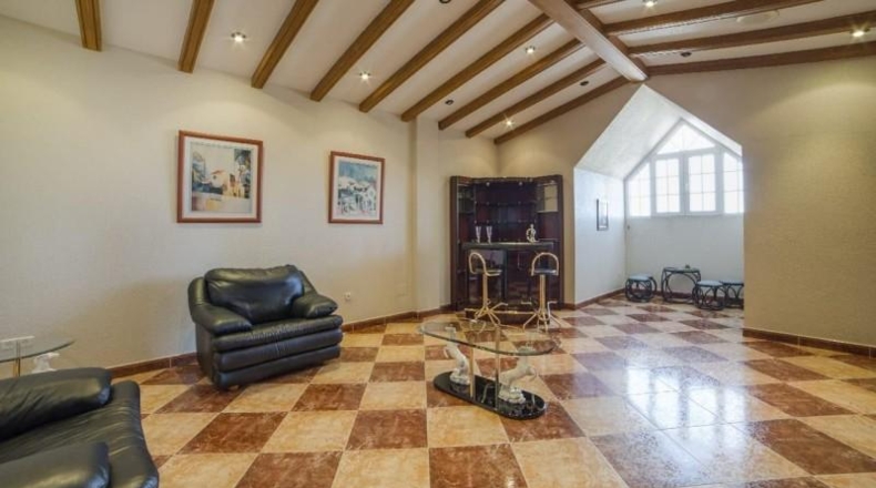 Мурсия - Los Alcázares - 630m2
