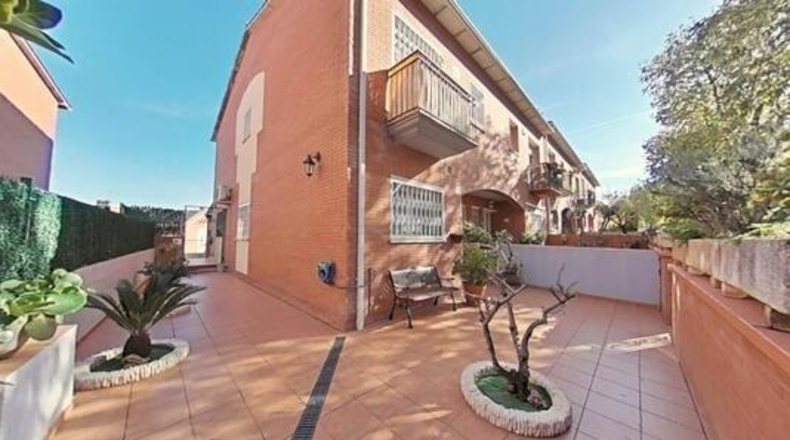 Barcelona - Санта-Перпетуа-де-Могода - 220m2