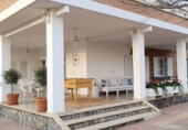 Chalet independiente con terreno en venta en la España, Madrid, ref: TR400858 foto