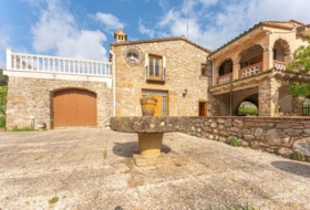 Cabanelles 3010&nbsp;m² 