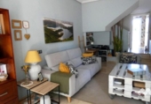 Отдельно стоящий дом с участком на продажу в городе Benalmádena Фото