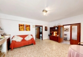Chalet independiente con terreno en venta en Badajoz ref: TR412474 foto