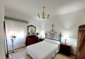 Chalet independiente con terreno en venta en Badajoz ref: TR412474 foto