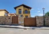 Chalet independiente con terreno en venta en Polanco ref: TR412476 foto