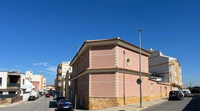 Alicante - Formentera del Segura - 322m2
