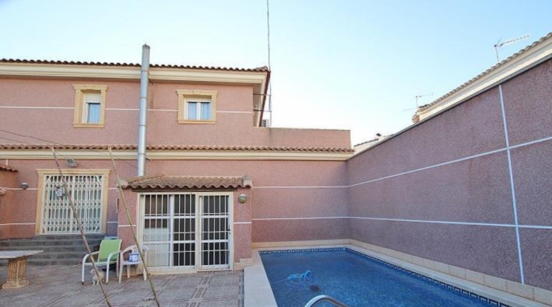 Alicante - Formentera del Segura - 322m2