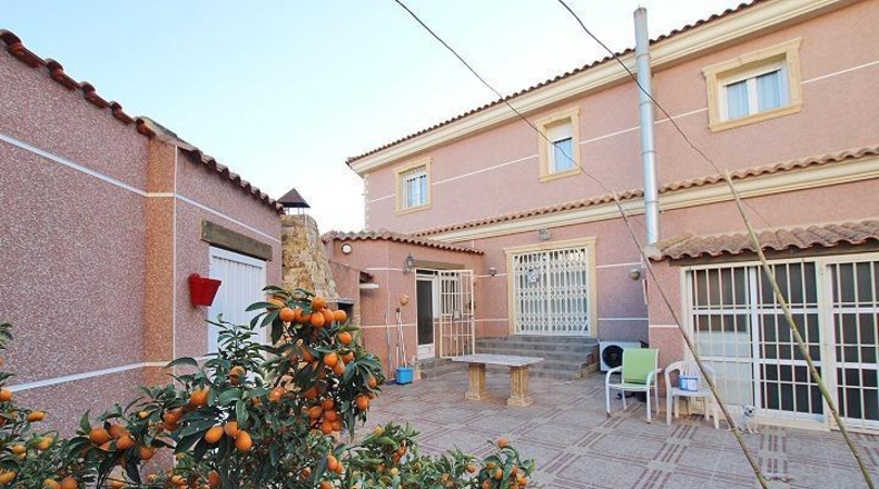 Alicante - Formentera del Segura - 322m2