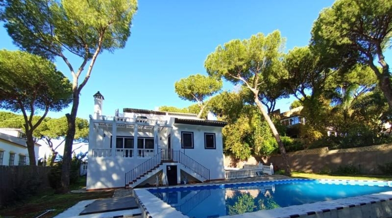 Seville - Alcalá de Guadaíra - 1128m2
