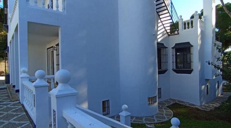 Seville - Alcalá de Guadaíra - 1128m2
