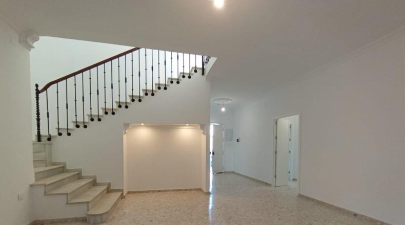 Seville - Alcalá de Guadaíra - 1128m2