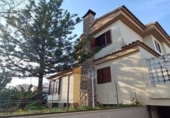 Отдельно стоящий дом с участком на продажу в городе Benicasim Фото