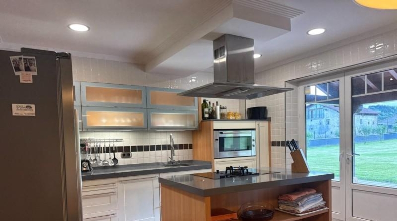 Cantabria - Bárcena de Cicero - 425m2