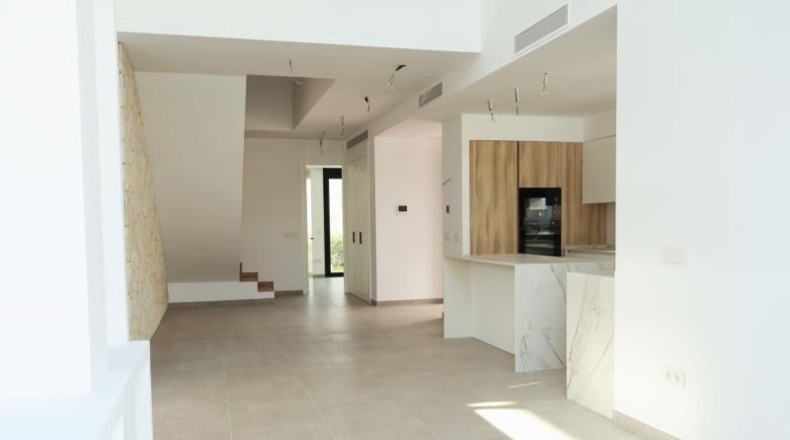 Аликанте - Альфаз-дель-Пи - 322m2