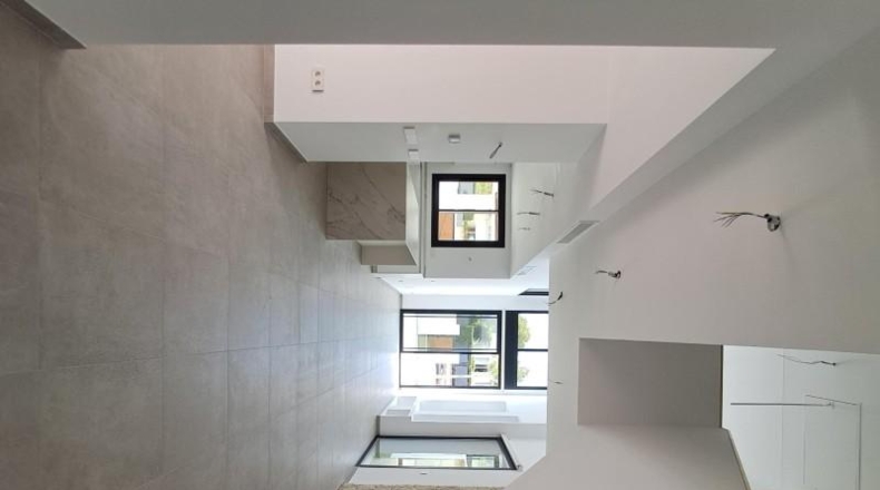 Аликанте - Альфаз-дель-Пи - 322m2