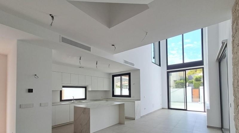 Аликанте - Альфаз-дель-Пи - 322m2