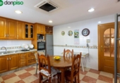 Отдельно стоящий дом с участком на продажу в городе Motril Фото