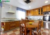 Отдельно стоящий дом с участком на продажу в городе Motril Фото