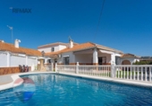 Xalet independent amb terreny en venda a la España, Rincón de la Victoria, ref.: TR403068 foto