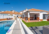 Xalet independent amb terreny en venda a la España, Rincón de la Victoria, ref.: TR403068 foto