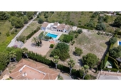 Отдельно стоящий дом с участком на продажу в городе Jávea Фото