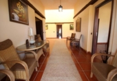 Chalet independiente con terreno en venta en la España, Alcuéscar, ref: TR264266 foto