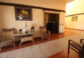 Chalet independiente con terreno en venta en la España, Alcuéscar, ref: TR264266 foto