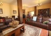 Chalet independiente con terreno en venta en la España, Alcuéscar, ref: TR264266 foto