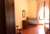 Chalet independiente con terreno en venta en la España, Alcuéscar, ref: TR264266 foto