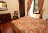 Chalet independiente con terreno en venta en la España, Alcuéscar, ref: TR264266 foto