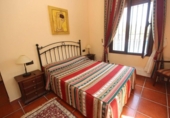 Chalet independiente con terreno en venta en la España, Alcuéscar, ref: TR264266 foto
