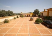 Chalet independiente con terreno en venta en la España, Alcuéscar, ref: TR264266 foto