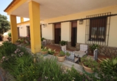 Chalet independiente con terreno en venta en la España, Alcuéscar, ref: TR264266 foto