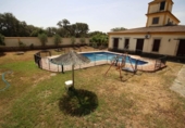 Chalet independiente con terreno en venta en la España, Alcuéscar, ref: TR264266 foto