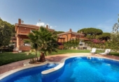 Chalet independiente con terreno en venta en la España, Gavà, ref: TR311551 foto
