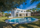 Xalet independent amb terreny en venda a la España, Marbella, ref.: TR387276 foto