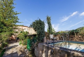 Sóller 1690&nbsp;м²