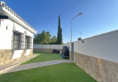 Chalet independiente con terreno en venta en Matalascañas ref: TR411696 foto