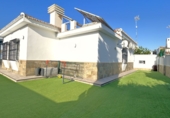 Chalet independiente con terreno en venta en Matalascañas ref: TR411696 foto