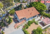 Отдельно стоящий дом с участком на продажу в городе Salou. Фото