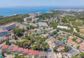 Отдельно стоящий дом с участком на продажу в городе Salou. Фото