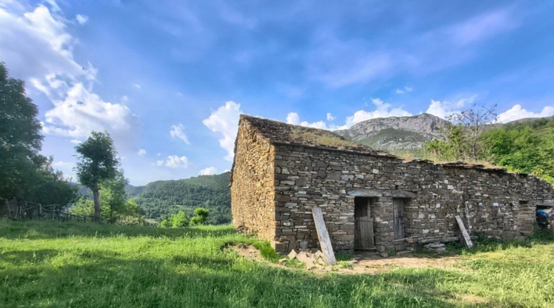 Huesca - Puértolas - 890m2