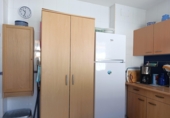 Отдельно стоящий дом с участком на продажу в городе Chiclana de la Frontera. Фото