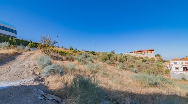 Granada - La Zubia - 948m2